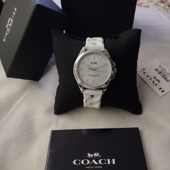 Coach Watch White Brand NIB Water Resistant to 99ft - Picture 1 of 4